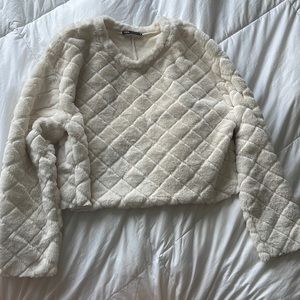 Zara cream sweater size medium